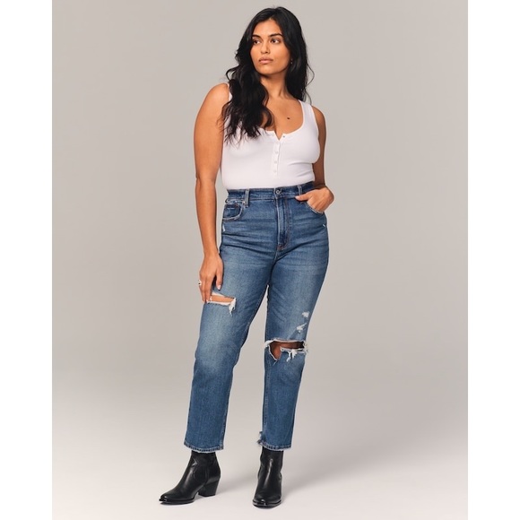 NWOT Abercrombie & Fitch Ultra High Rise Ankle Straight Jean Size 27/4 Short - Picture 7 of 8